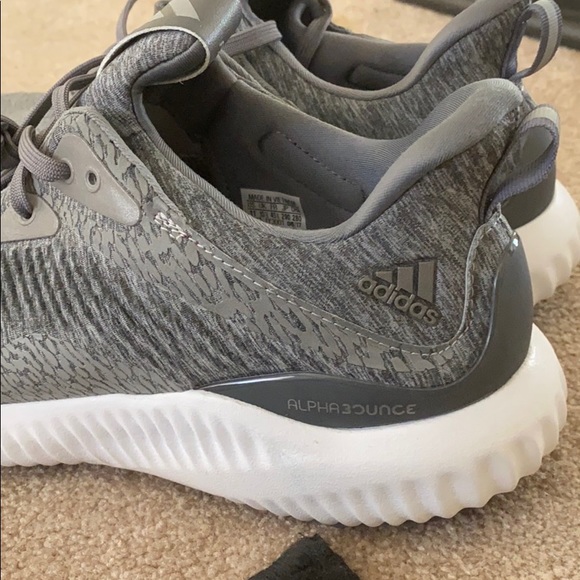 ADIDAS Men’s Shoes Alphabounce size 11 - Picture 6 of 8